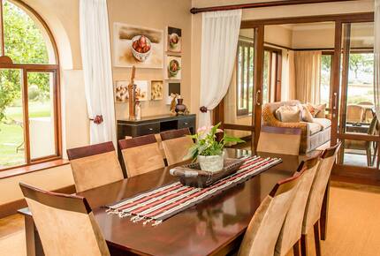 Cape Winelands Villa - Paarl, South Africa