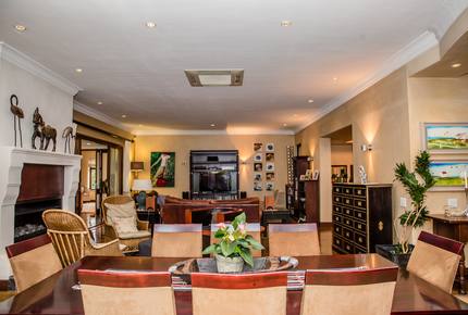 Cape Winelands Villa - Paarl, South Africa