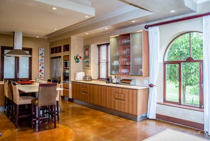 Cape Winelands Villa - Paarl, South Africa