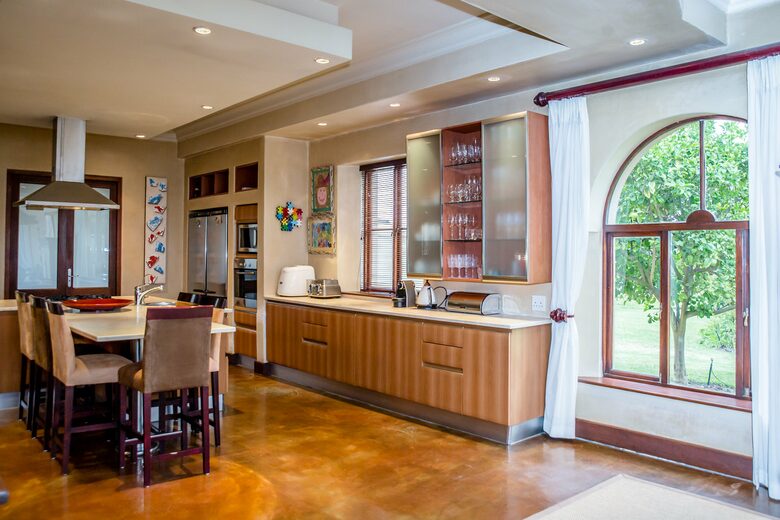 Cape Winelands Villa - Paarl, South Africa