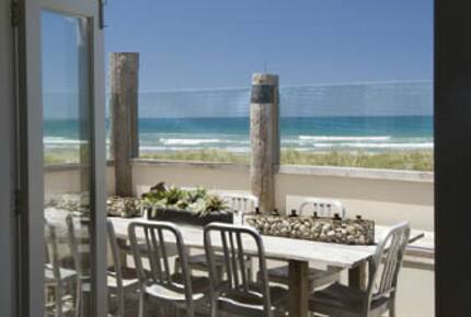 Remote Luxury in a Seafront Playground - Waimarama Beach, New Zealand