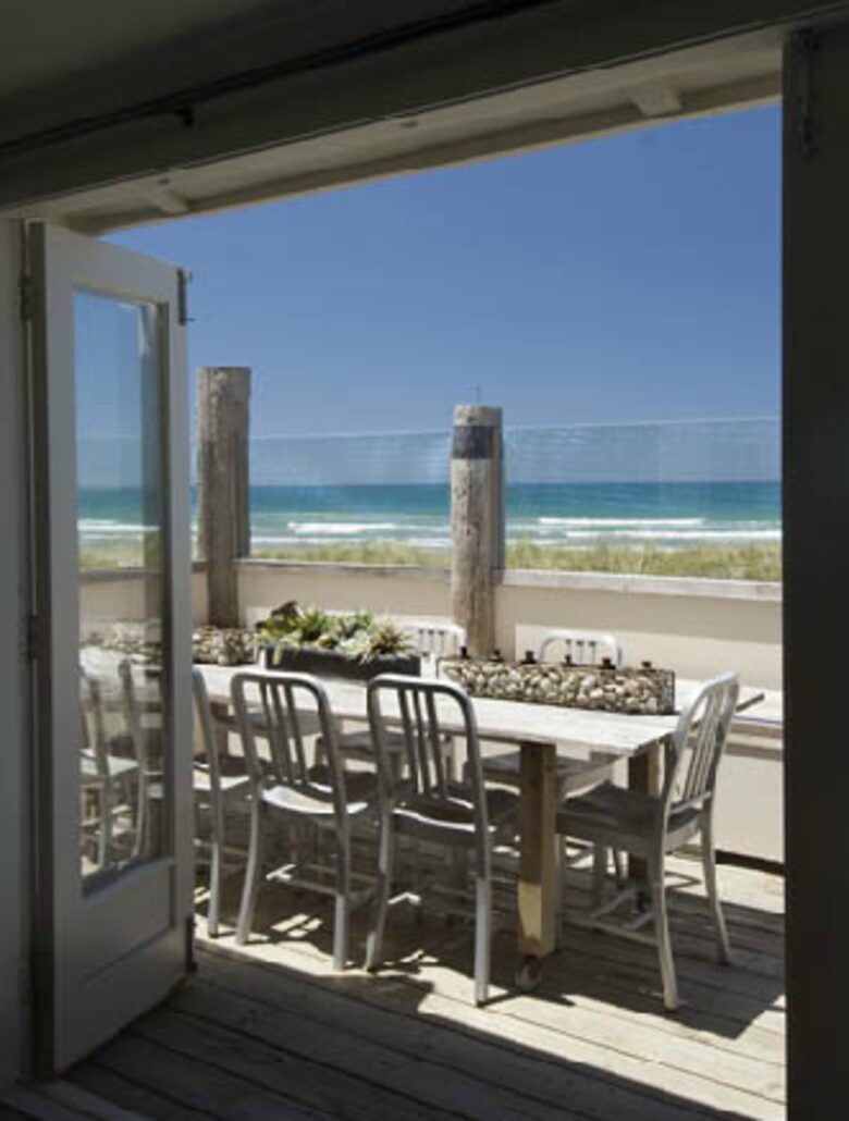 Remote Luxury in a Seafront Playground - Waimarama Beach, New Zealand