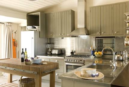 Remote Luxury in a Seafront Playground - Waimarama Beach, New Zealand