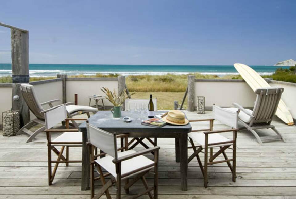 Remote Luxury in a Seafront Playground - Waimarama Beach, New Zealand