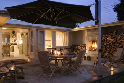 Remote Luxury in a Seafront Playground - Waimarama Beach, New Zealand