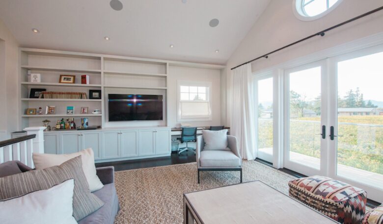 The upstairs study/TV room looking upon the North vineyards.