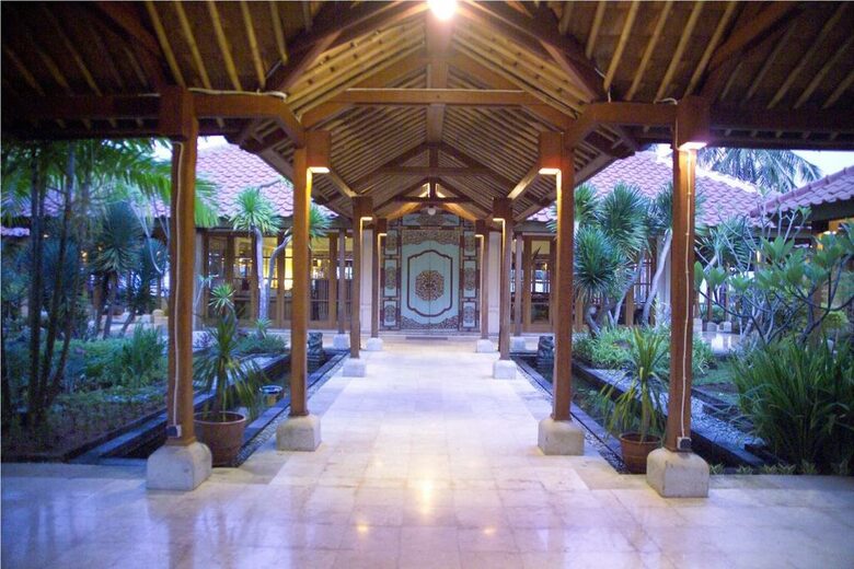 Villa Stefan - Karang Bolong, Indonesia