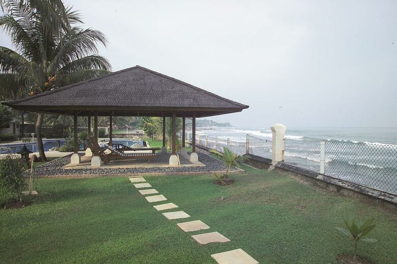Villa Stefan - Karang Bolong, Indonesia