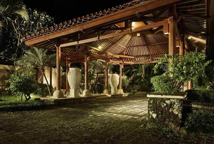 Villa Stefan - Karang Bolong, Indonesia