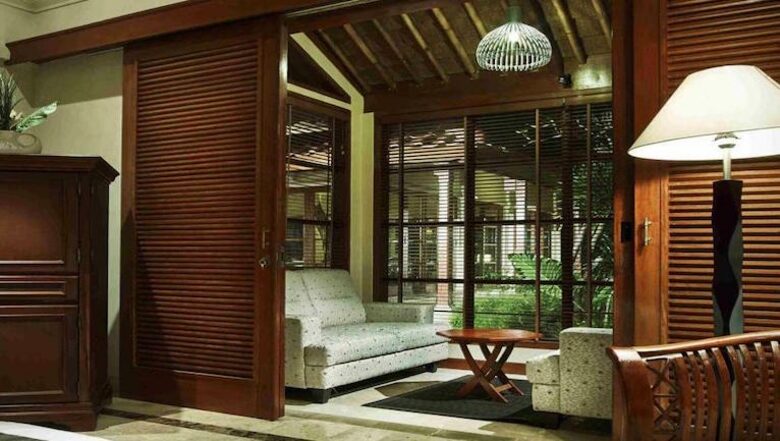 Villa Stefan - Karang Bolong, Indonesia