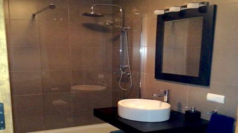 El Nido (The Nest) - Torreguadiaro, Spain