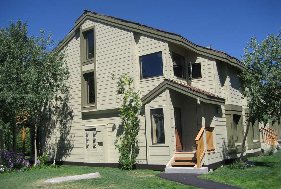 Scenic Snowcreek Townhome - Mammoth Lakes, California