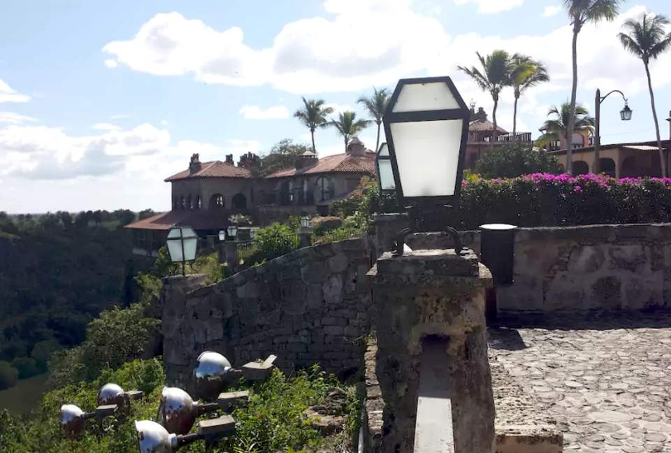 Tres Palmas Villa with gorgeous golf, lake & ocean horizon views - Casa de Campo, Dominican Republic