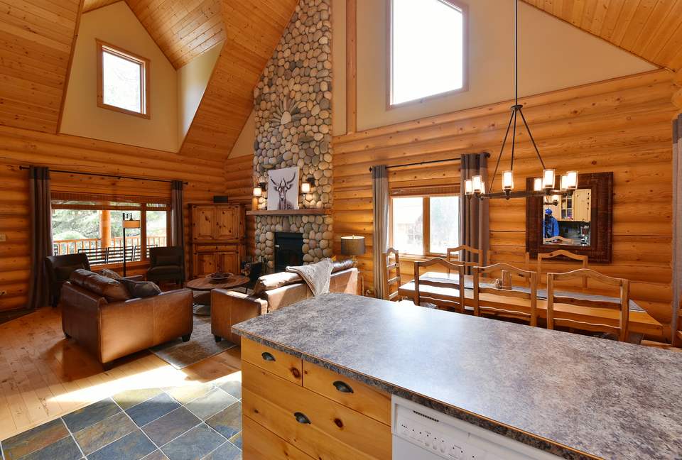 Luxury Log Cabin in the Mountains of British Columbia - Kimberley, Canada