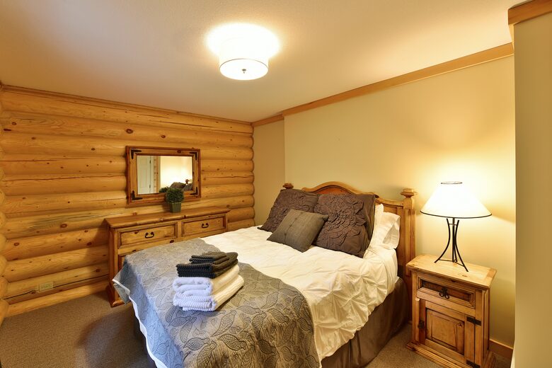 Luxury Log Cabin in the Mountains of British Columbia - Kimberley, Canada