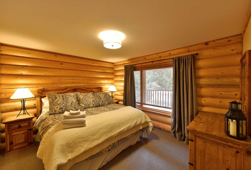 Luxury Log Cabin in the Mountains of British Columbia - Kimberley, Canada