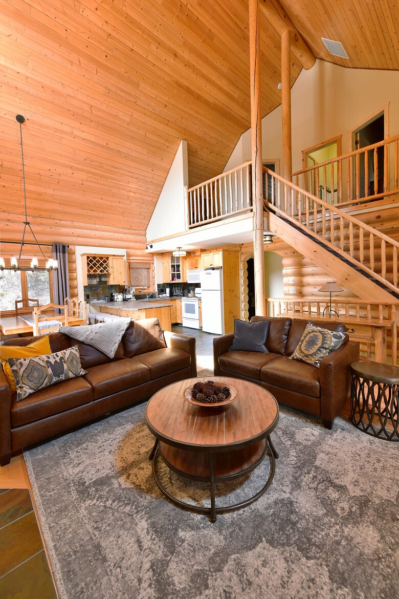 Luxury Log Cabin in the Mountains of British Columbia - Kimberley, Canada