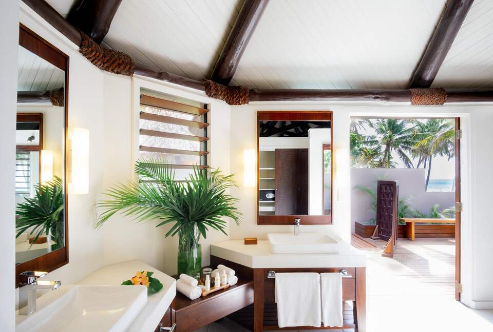 Yasawa Deluxe Beachfront Bure - Yasawa, Fiji
