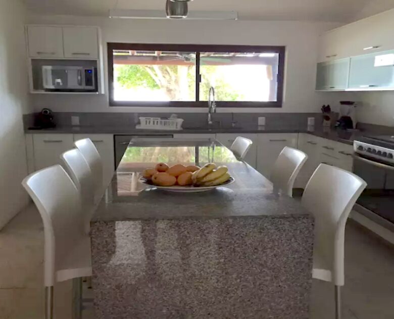 Casa Cuatro - Ixtapa, Mexico