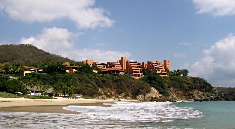 Casa Cuatro - Ixtapa, Mexico