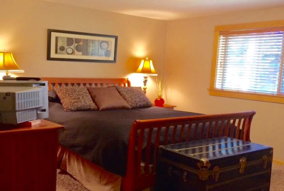 Charming Mt Bachelor - Bend, Oregon