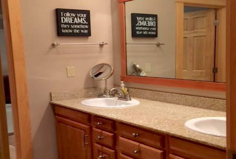 Charming Mt Bachelor - Bend, Oregon