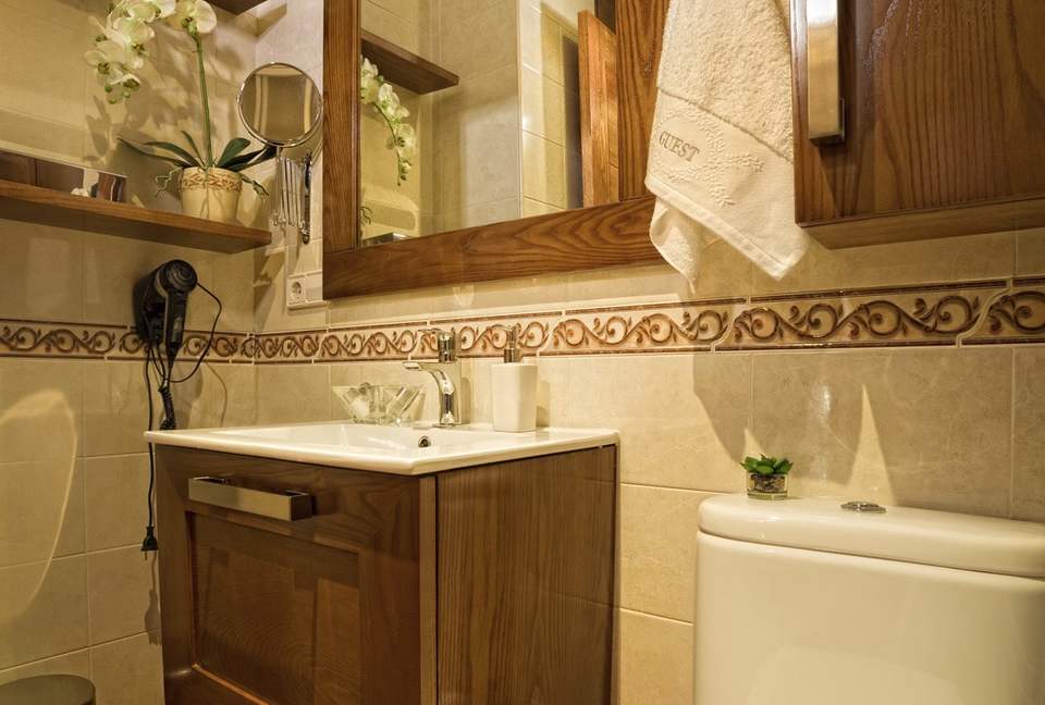 Toledo Palace Suite Apartment - Toledo, Spain