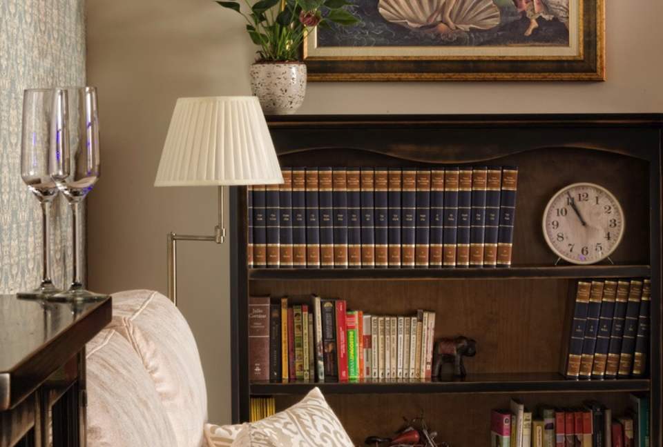 Toledo Palace Suite Apartment - Toledo, Spain