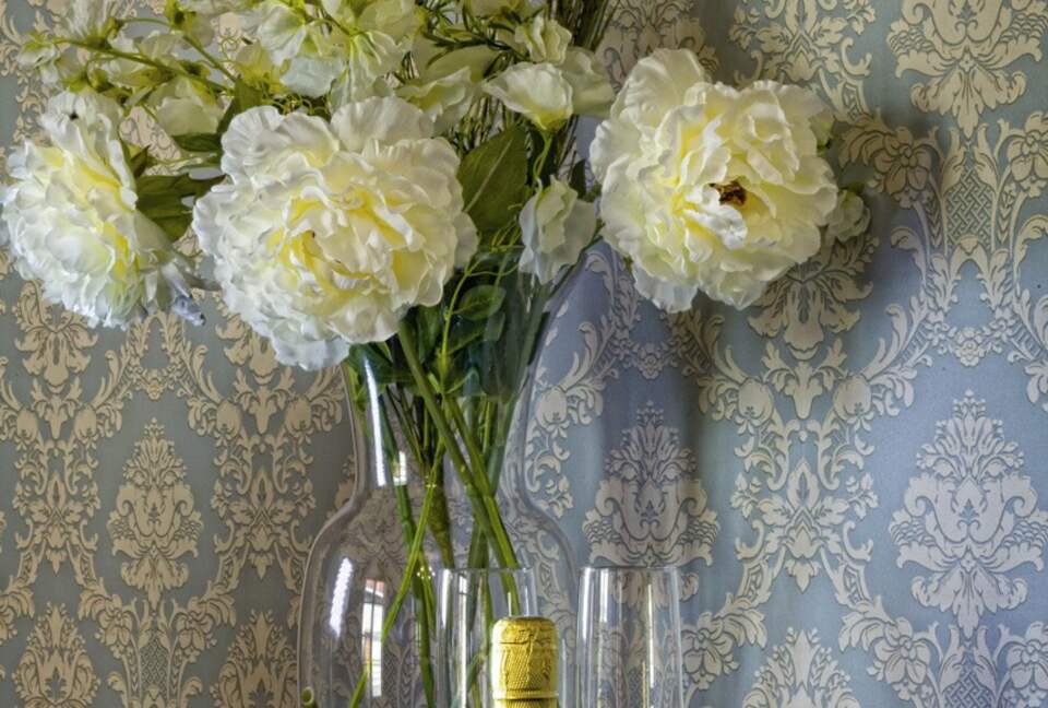 Toledo Palace Suite Apartment - Toledo, Spain