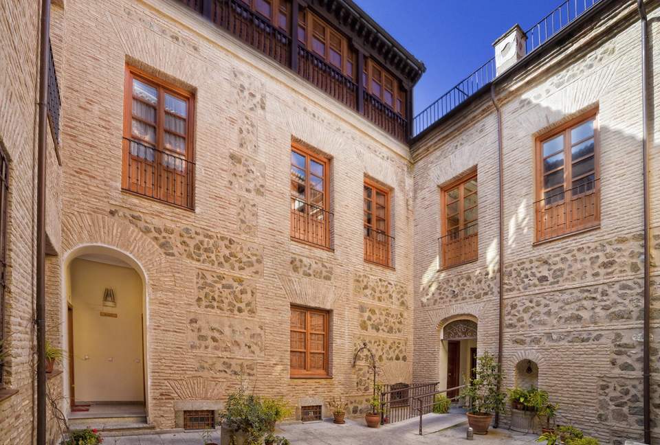 Toledo Palace Suite Apartment - Toledo, Spain