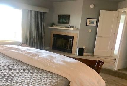 Mountainside by the Lake - Boulder, Colorado