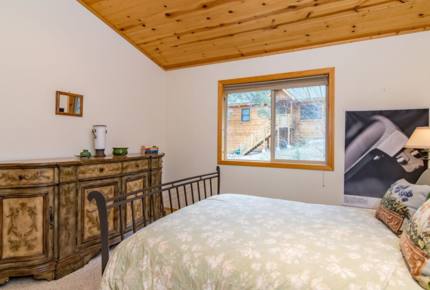 Charming Truckee Retreat - Truckee, California