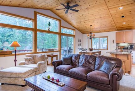 Charming Truckee Retreat - Truckee, California