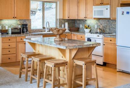 Charming Truckee Retreat - Truckee, California