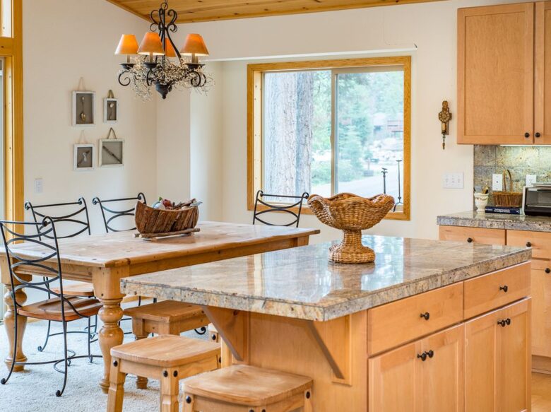 Charming Truckee Retreat - Truckee, California