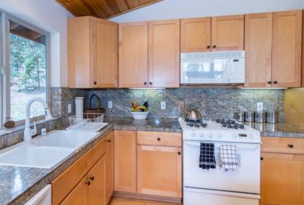 Charming Truckee Retreat - Truckee, California