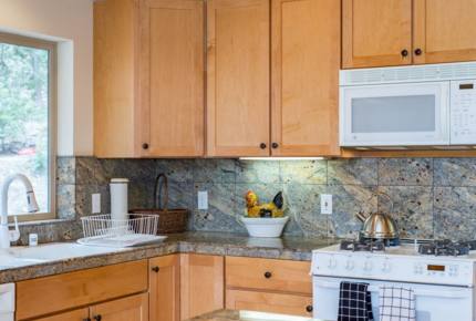 Charming Truckee Retreat - Truckee, California