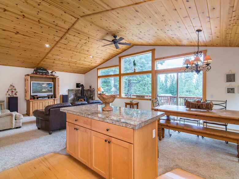 Charming Truckee Retreat - Truckee, California