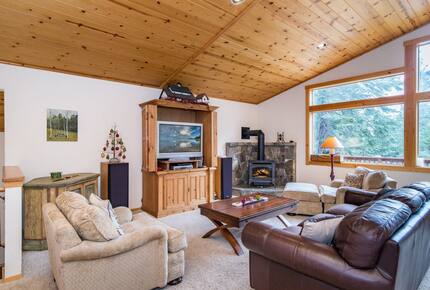 Charming Truckee Retreat - Truckee, California