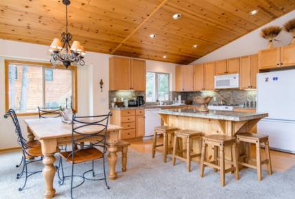 Charming Truckee Retreat - Truckee, California