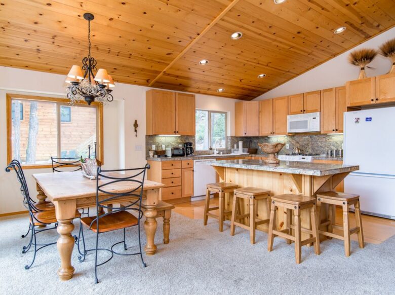 Charming Truckee Retreat - Truckee, California