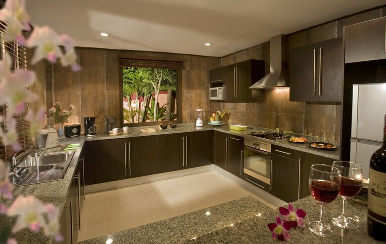 Villa Baan Souha - Choeng Mon Beach, Thailand