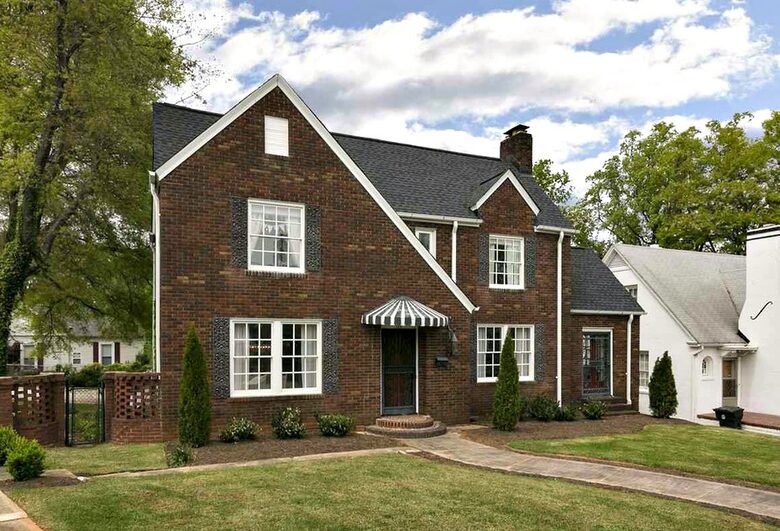 The Mouse House: Downtown Greenville - Greenville, South Carolina