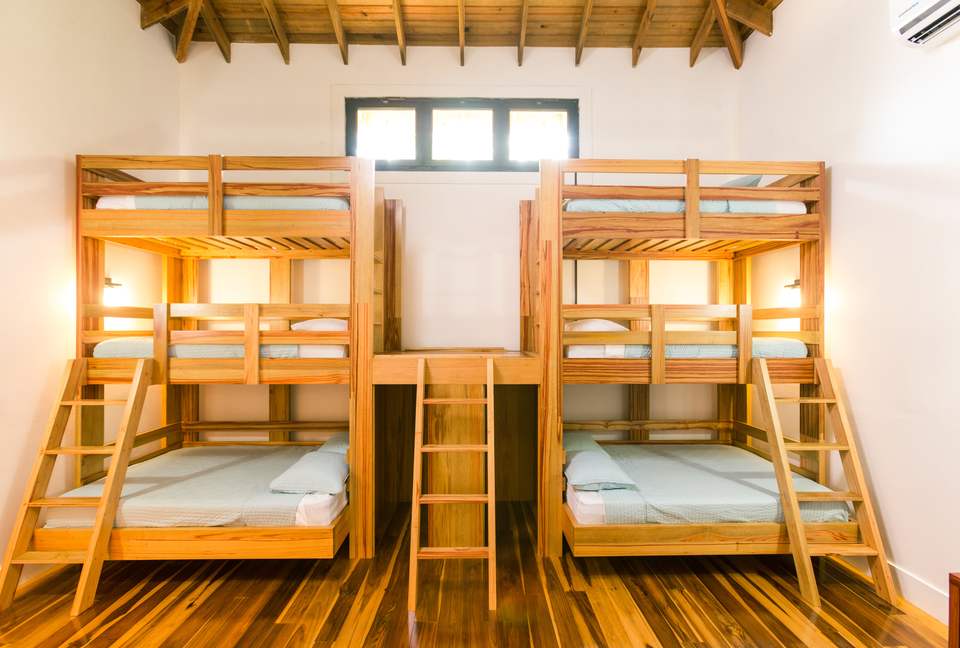 Vivaro Luxury Beachfront with Amazing Private Beach! - West End, Honduras