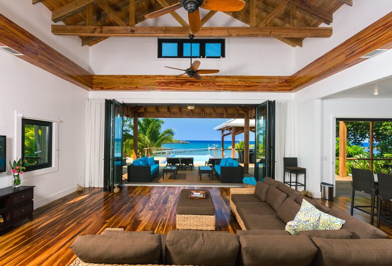 Vivaro Luxury Beachfront with Amazing Private Beach! - West End, Honduras