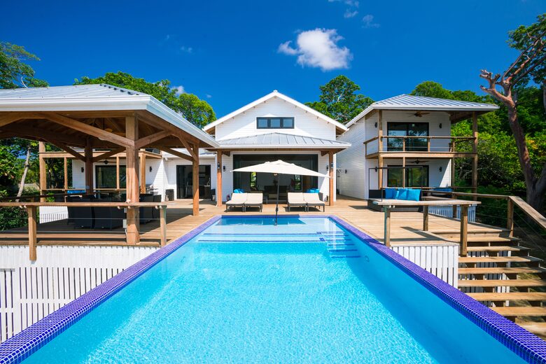 Vivaro Luxury Beachfront with Amazing Private Beach! - West End, Honduras