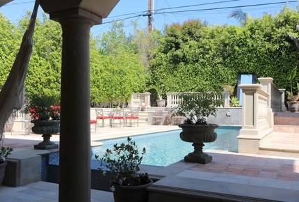 Little French Chateau in Santa Monica - Santa Monica, California