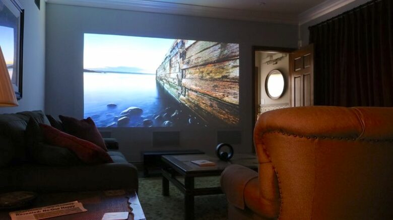 Little French Chateau in Santa Monica - Santa Monica, California