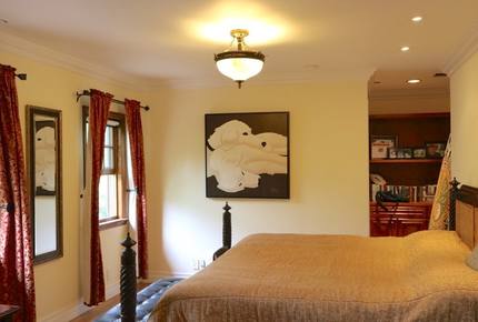 Little French Chateau in Santa Monica - Santa Monica, California