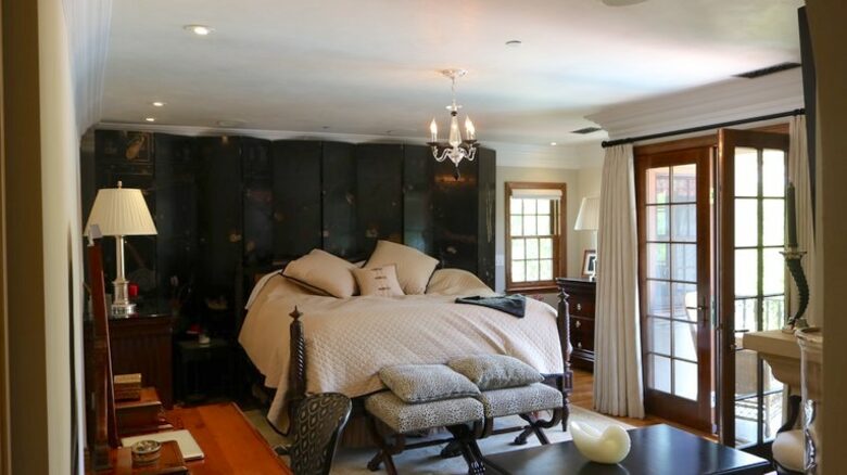 Little French Chateau in Santa Monica - Santa Monica, California